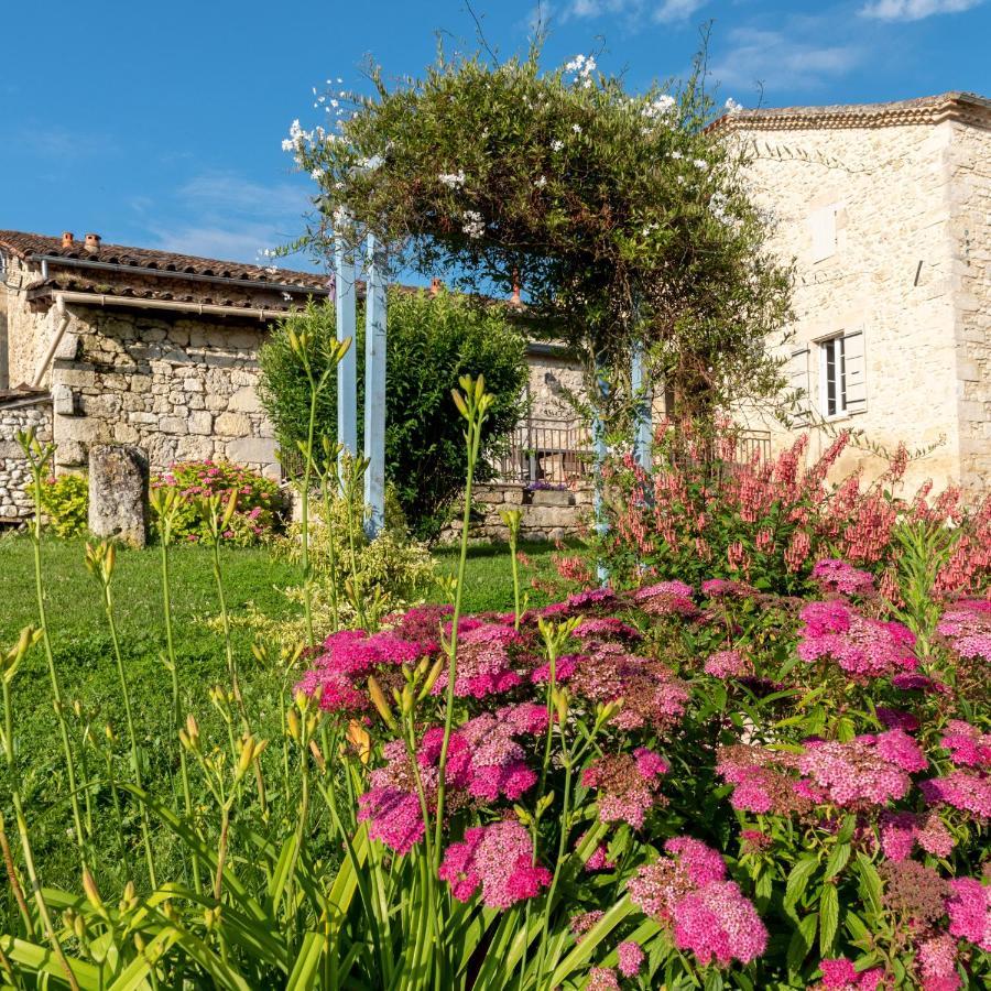 La Maison De Yuka Plieux Luaran gambar